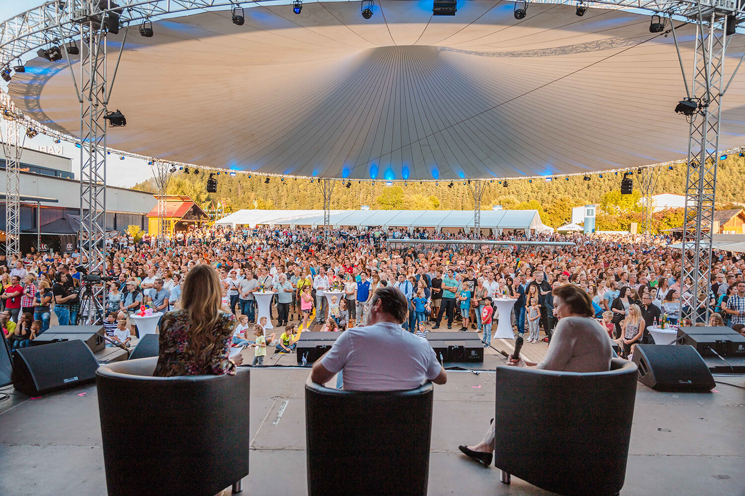 Syra Feiser moderiert Karl Storz Sommerfest – Event Moderatorin