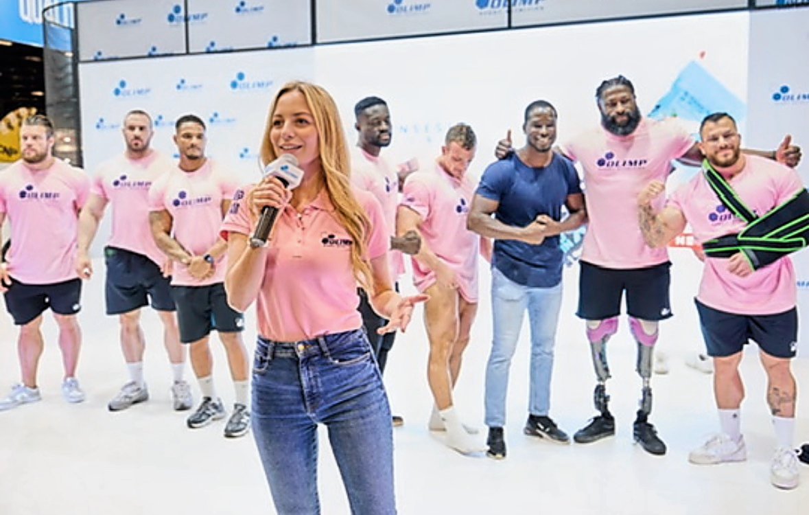 Syra Feiser moderiert FIBO Fitnessmesse Köln – Messe Moderatorin